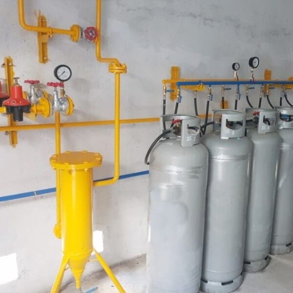 he-thong-gas-cong-nghiep-cho-nha-hang hệ thống bình gas công nghiệp 45kg cho nhà hàng