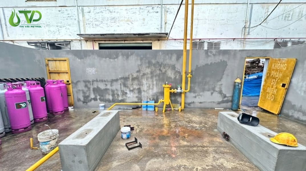 Hướng dẫn chọn bình Gas công nghiệp phù hợp 2 Thi công hệ thống gas