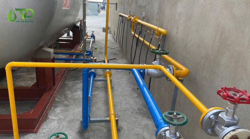 Nên sử dụng bình LPG hay LPG bồn để tối ưu chi phí cho doanh nghiệp? 3 Hệ thống đường ống dẫn gas LPG bồn